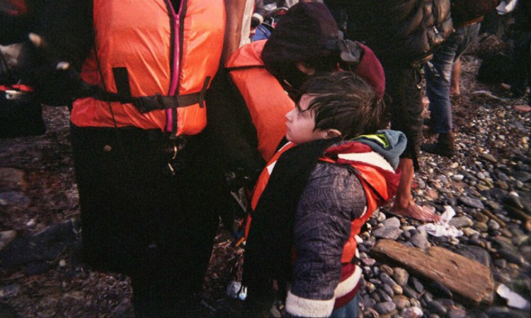 Αγόρι 13 χρόνων διέπλευσε μόνο του τη Μεσόγειο για να σώσει τον άρρωστο αδελφό του - Διαβάστε την συγκινητική του ιστορία