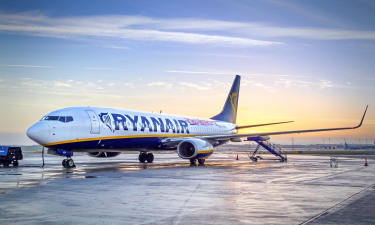 Χαρά στους πελάτες της! To Brexit κάνει πιο φθηνά τα εισιτήρια της Ryanair - Δείτε πόσο θα πέσουν