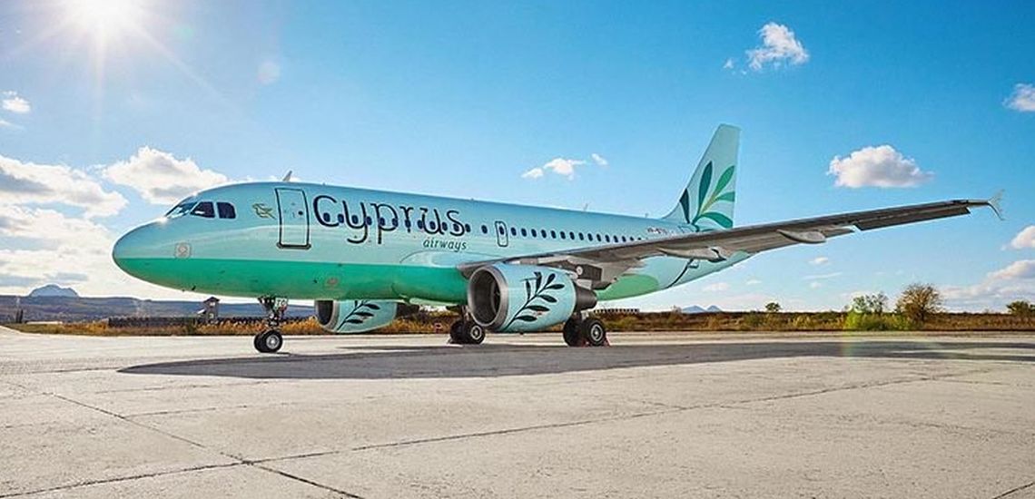 Στη Λάρνακα το αεροπλάνο των Κυπριακών Αερογραμμών - Δείτε βίντεο από την προσγείωσή του