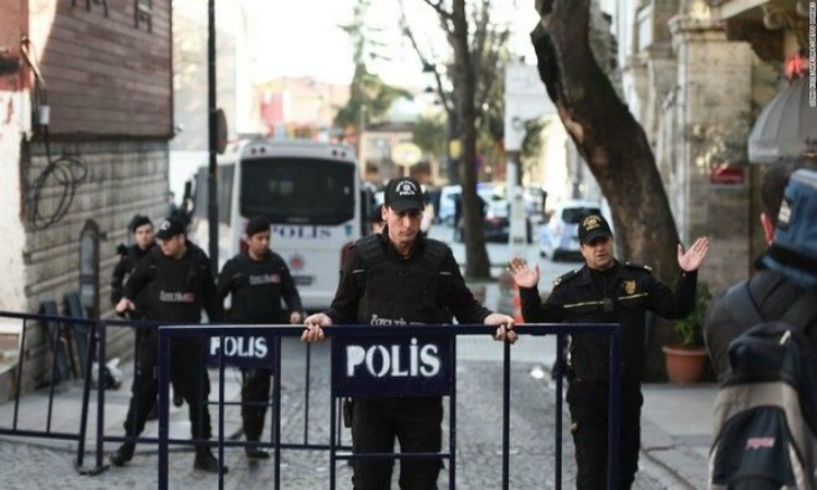 Τουρκία: Τουλάχιστον 7 νεκροί σε ταυτόχρονες επιθέσεις