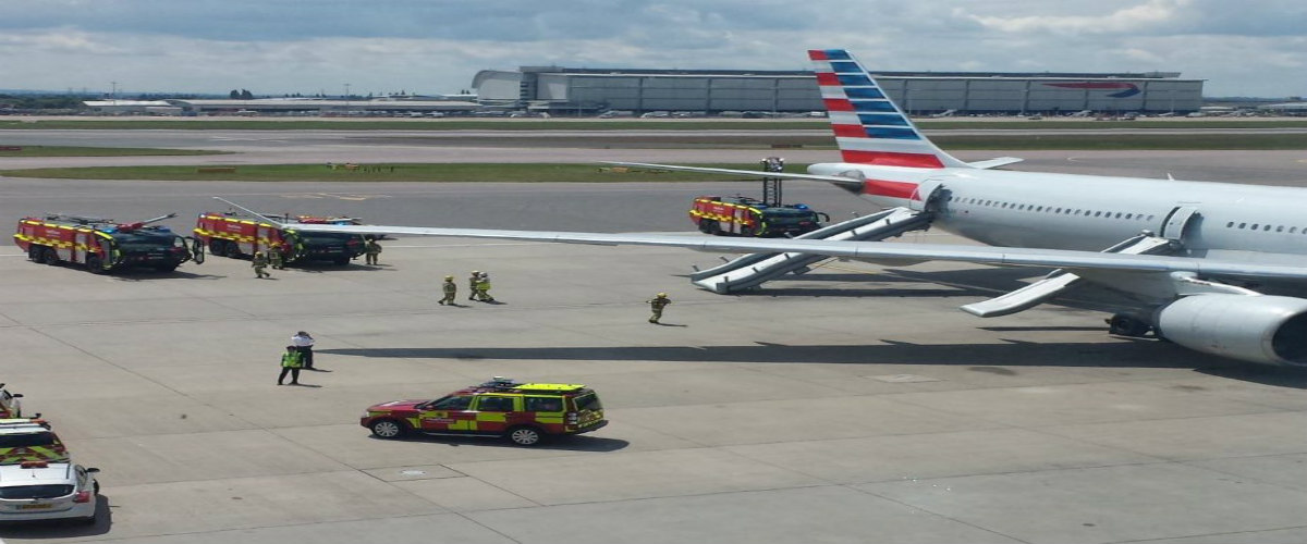 ΕΚΤΑΚΤΟ: Εκκενώθηκε αεροσκάφος στο Heathrow – ΒΙΝΤΕΟ και ΦΩΤΟΓΡΑΦΙΕΣ