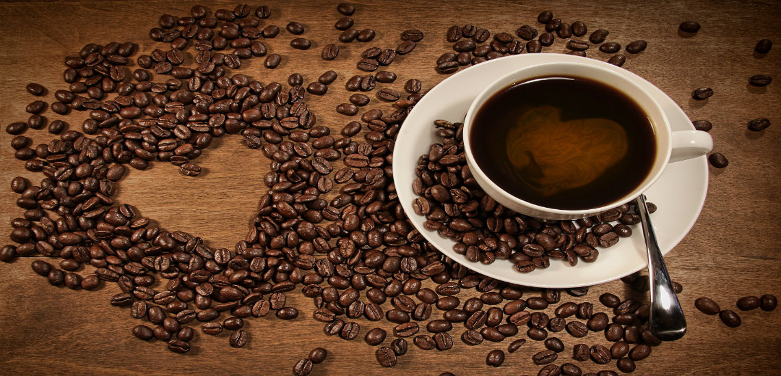 Γνωρίζετε ότι ένας βοσκός ανακάλυψε τον καφέ, παρατηρώντας τις κατσίκες του; Στην Ευρώπη έλεγαν τον καφέ «σατανικό ποτό» και στη Βραζιλία έφθασε λόγω σφοδρού έρωτος. Η κινηματογραφική ιστορία του καφέ.