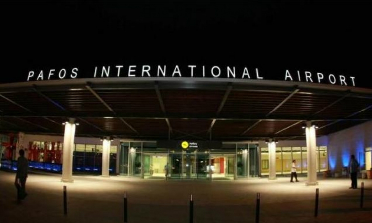 Συνελήφθη Ιταλός να περιπλανάται ύποπτα έξω από την περίφραξη του Αερολιμένα Πάφου