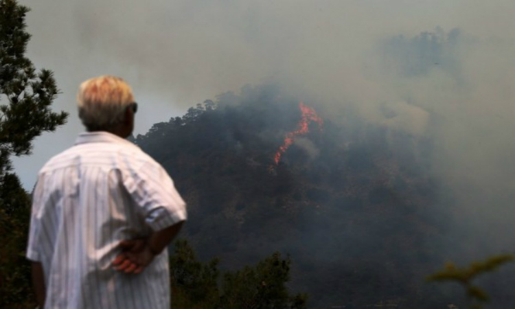 Αντιδρούν οι τ/κ για τη στάση της Τουρκίας σε σχέση με τις πυρκαγιές στην Κύπρο