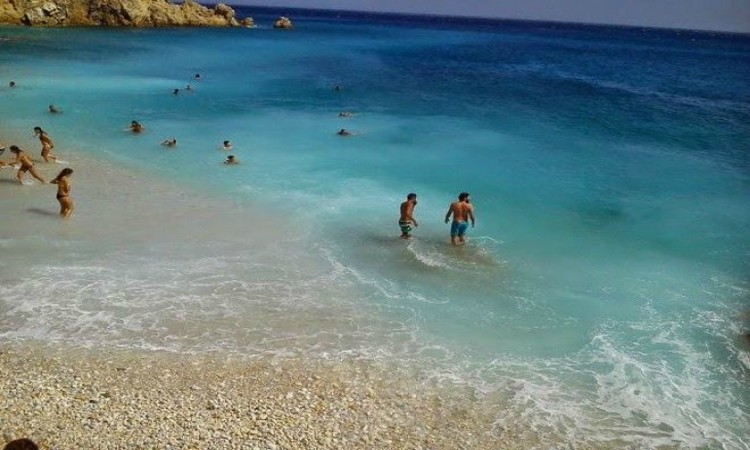Αυτές είναι οι Μπαχάμες της Ελλάδος - VIDEO