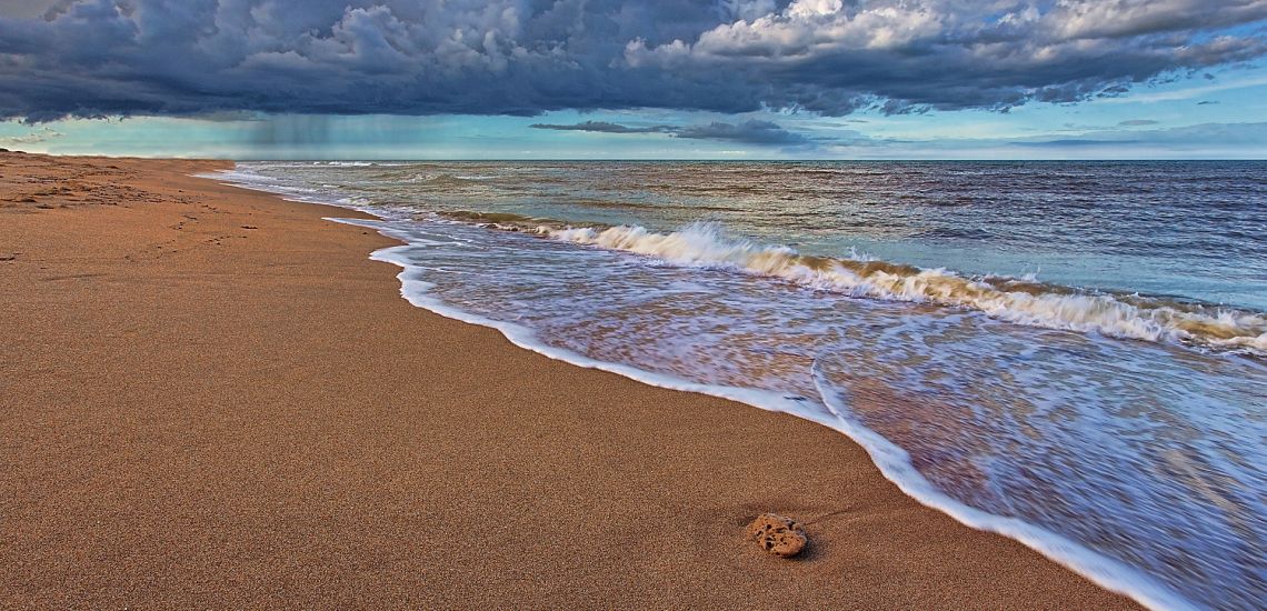 Δεν μας τα λέει καλά ο καιρός για το τριήμερο του κατακλυσμού – Θάλασσα με συννεφιές!