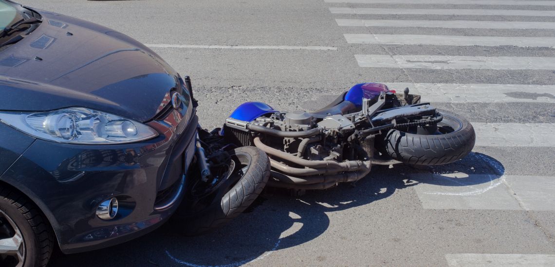 ΛΑΤΣΙΑ: Σοβαρό τροχαίο ατύχημα - Στο νοσοκομείο σοβαρά 18χρονος μοτοσικλετιστής