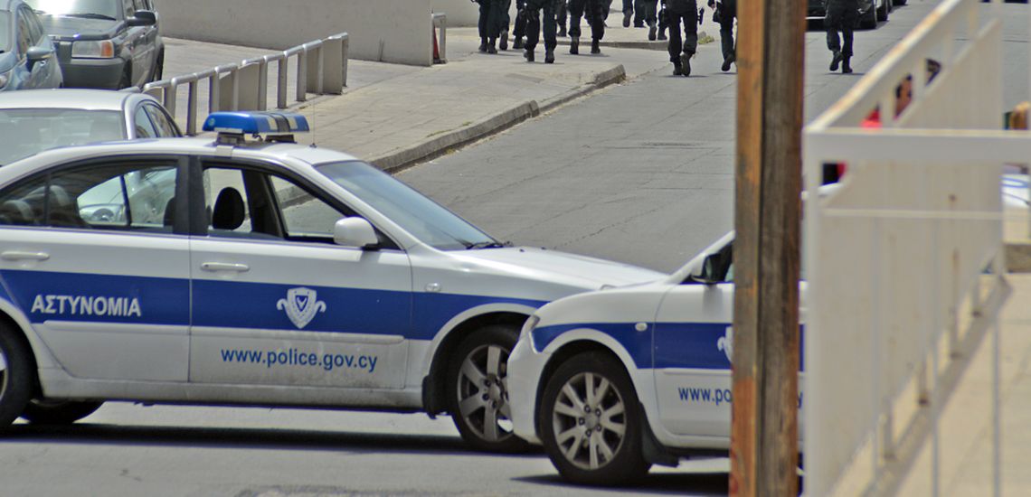 Έκλεψαν αυτοκίνητο από τη Λεμεσό και τους εντόπισαν στη Λευκωσία – Πήγαν να διαφύγουν και τους ανέκοψε η Αστυνομία