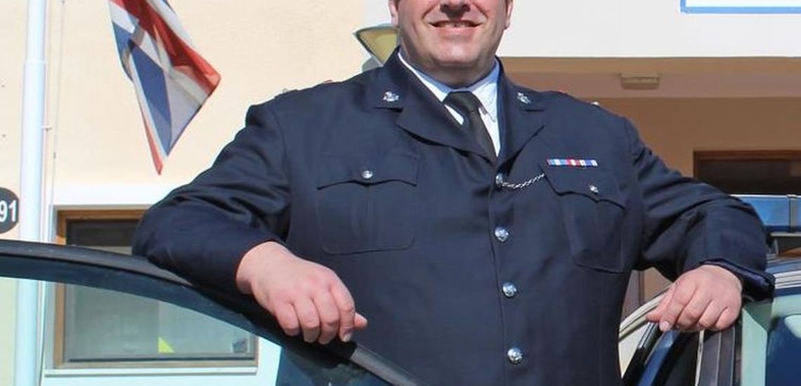Μας κάνει υπερήφανους! – Αυτός είναι ο Κύπριος αστυνομικός που έλαβε μετάλλιο από την Βασίλισσα της Αγγλίας - ΦΩΤΟΓΡΑΦΙΑ