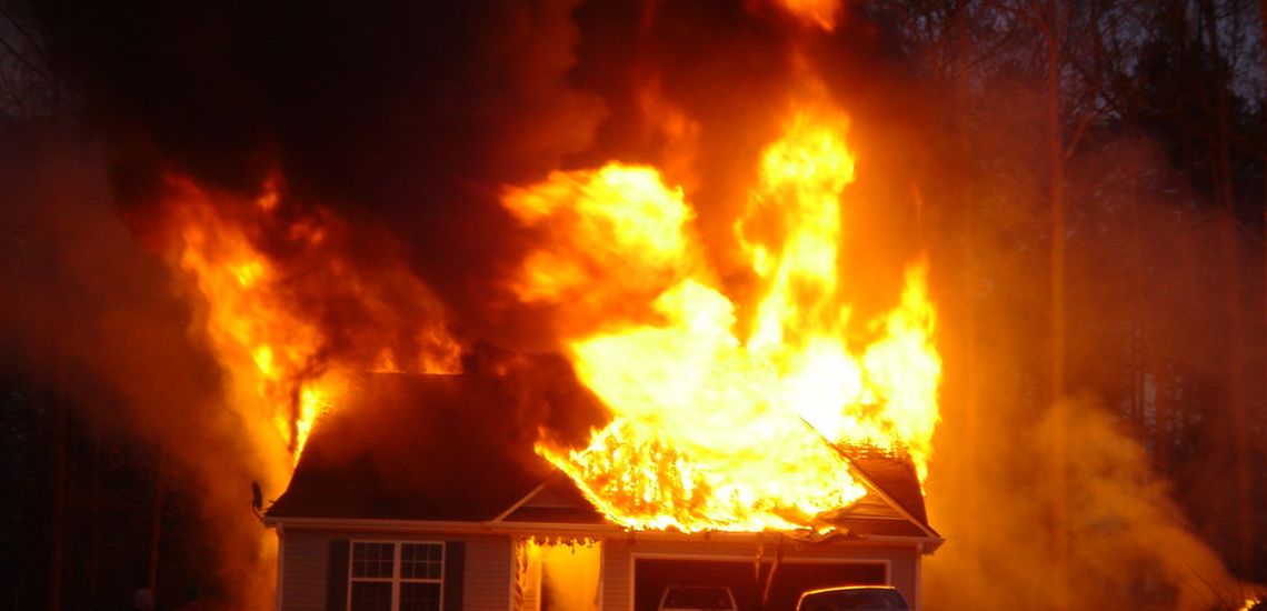 ΛΑΚΑΤΑΜΙΑ: Πυρκαγιά σε σπίτι – «Άναψε» την στέγη το τζάκι