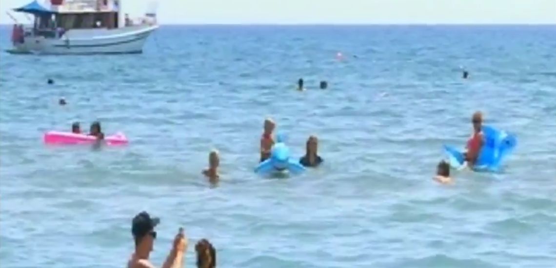Απίστευτοι οι Κύπριοι – Από το πρώτο «30αρι» της θερμοκρασίας «έτρεξαν» στην θάλασσα! – VIDEO