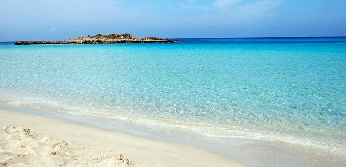 Παραλία στην Κύπρο είναι η 4η καλύτερη στην Ευρώπη και 19η στον κόσμο – Η καθαρή της αμμουδιά την ανεβάζει ψηλά!