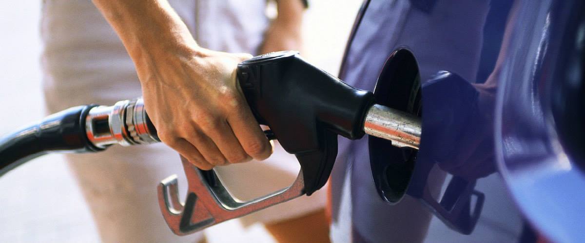 Αναμένονται σημαντικές μειώσεις στις τιμές των καυσίμων- Το Πετρέλαιο κατρακυλά