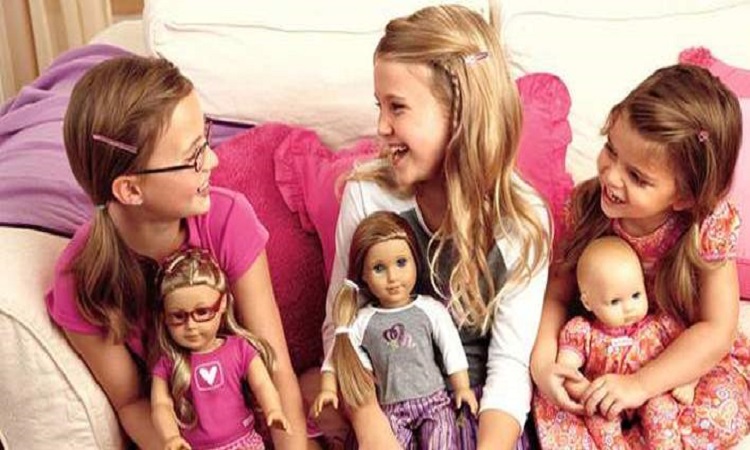Μην αγοράζετε στα κοριτσάκια κούκλες- Είναι καλύτερα να μην παίζουν μαζί τους