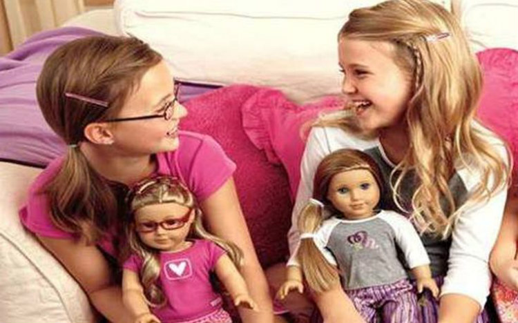 Το ξέρατε; Γιατί δεν πρέπει τα κορίτσια να παίζουν με κούκλες;