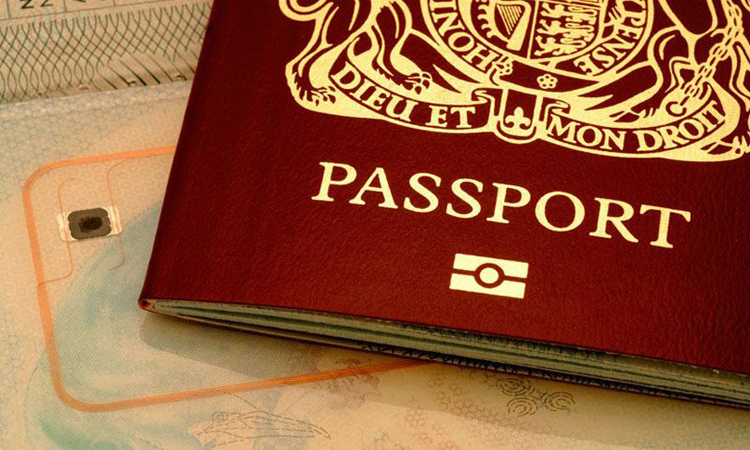 Aνήλικη Σομαλή συνελήφθη στο αεροδρόμιο για πλαστό διαβατήριο