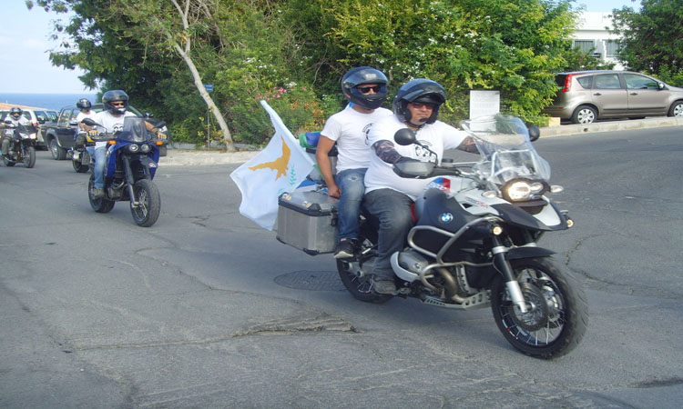 Ξεκίνησε από την Χλώρακα η πορεία μοτοσικλετιστών της Πρωτοβουλίας Μνήμης Ισαάκ – Σολωμού