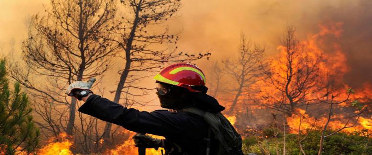 Σε συναγερμό η Πυροσβεστική – Εκτός ελέγχου η φωτιά που  απειλεί σπίτια στη Λεμεσό