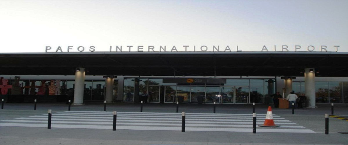 Στο αεροδρόμιο Πάφου προσγειώνονται τα αεροσκάφη λόγω την πυκνής σκόνης