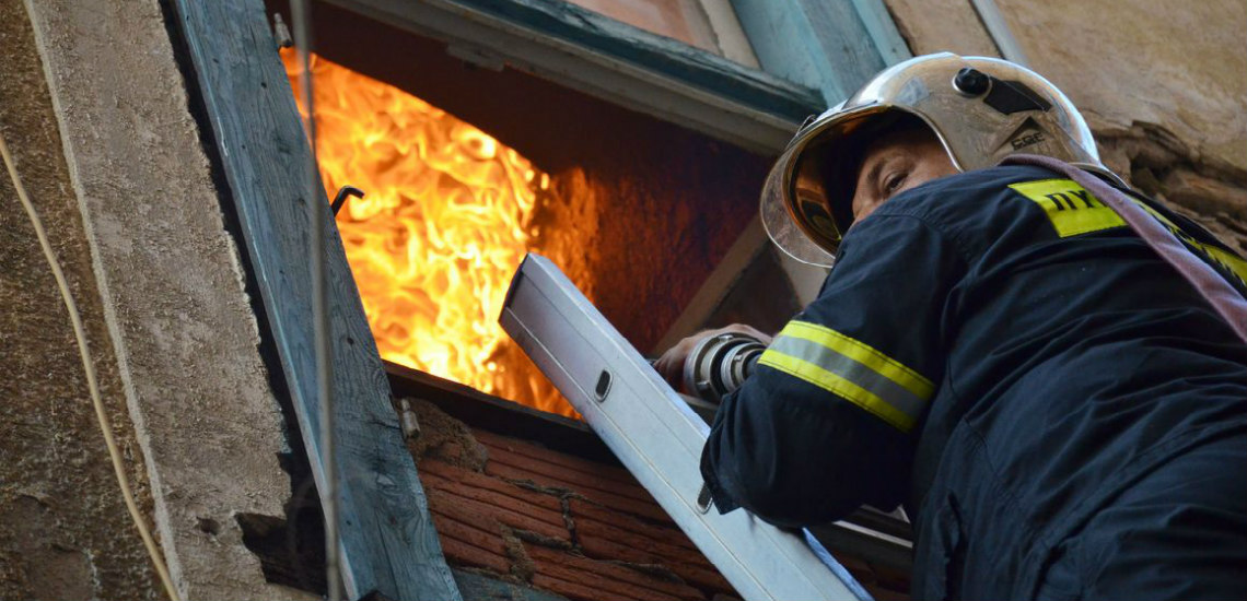 Πυρκαγιά σε εξοχική κατοικία στην Λεμεσό - Στην σκηνή έσπευσαν 3 οχήματα της Πυροσβεστικής