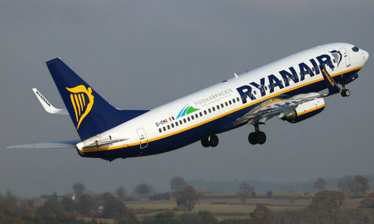 ΠΑΦΟΣ: Πέταξε για τον προορισμό του το αεροσκάφος της Ryan Air