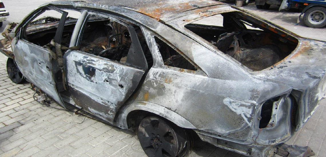 ΑΓΙΑ ΝΑΠΑ: Έκαψαν μάντρα αυτοκινήτων – Καταστράφηκαν πέντε οχήματα