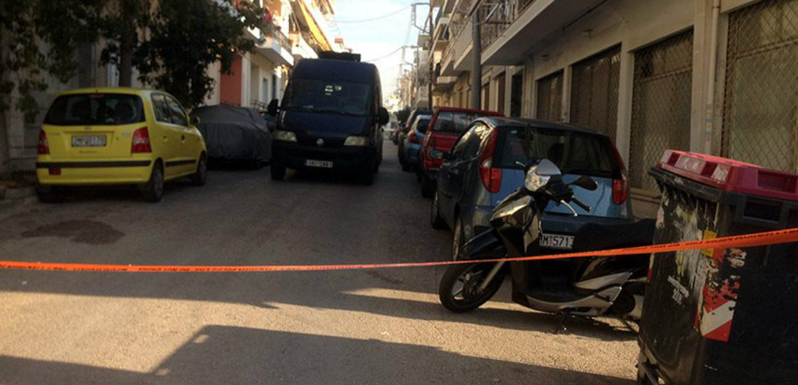 Άγριο έγκλημα στην Ελλάδα: Πυροβόλησαν στο κεφάλι τους γονείς και τραυμάτισαν το 28χρονο γιο – Δεν ενόχλησαν την 19χρονη κόρη της οικογένειας
