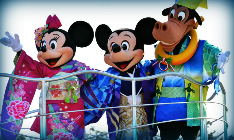 H Disneyland ψάχνει προσωπικό -Έρχονται στην Ελλάδα το Νοέμβριο για συνεντεύξεις