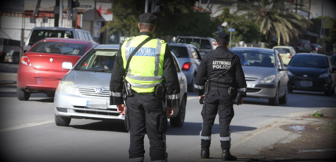 ΠΑΡΑΛΙΜΝΙ: Απειλούσε «θεούς και δαίμονες» 55χρονος που τον σταμάτησε η Τροχαία – Δάγκωσε αστυνομικό στο χέρι