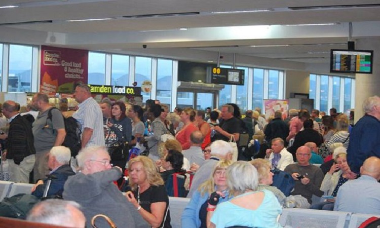 Σύνδεσμος Τουριστικών Επιχειρήσεων Κύπρου: Ζητούν στελέχωση του αεροδρομίου Πάφου για να αποφεύγεται η ταλαιπωρία τουριστών