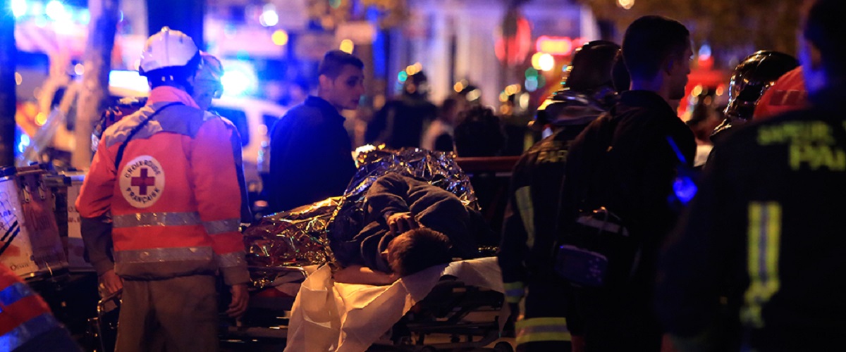 ΒΙΝΤΕΟ: Οι τραγικές στιγμές από το αιματοκύλισμα στο Παρίσι – Καθηλωμένο το παγκόσμιο από την επίθεση των Τζιχαντιστών