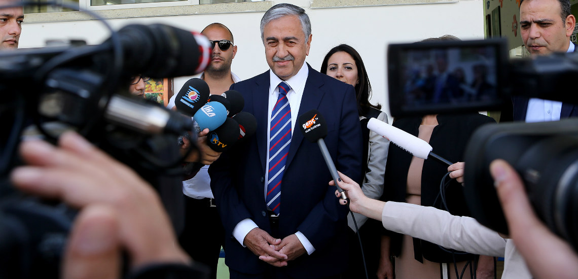 Ο Ακιντζί ενημερώνει τα «κοινοβουλευτικά» κόμματα για το Κυπριακό