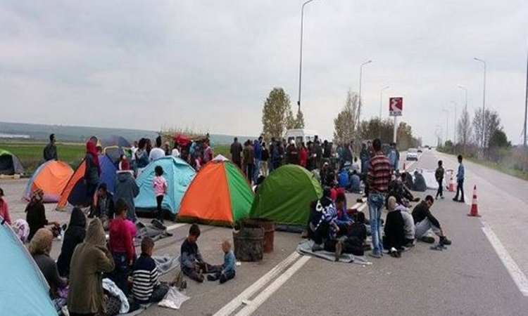 ΕΛΛΑΔΑ: Ανήλικος πρόσφυγας προσπάθησε να αυτοπυρποληθεί