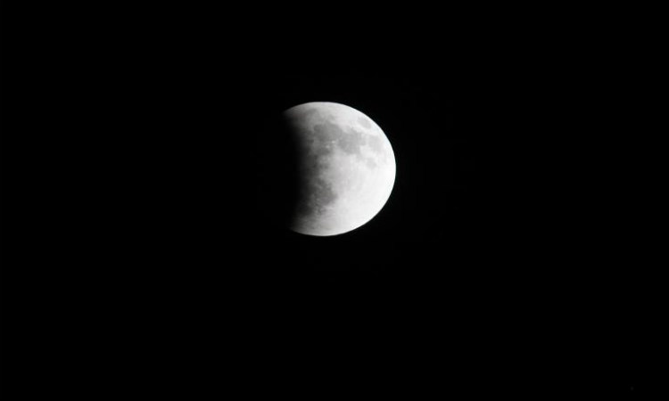 Μην χάσετε απόψε την μερική έκλειψη παρασκιάς της Σελήνης! Oρατό το φαινόμενο από την Κύπρο