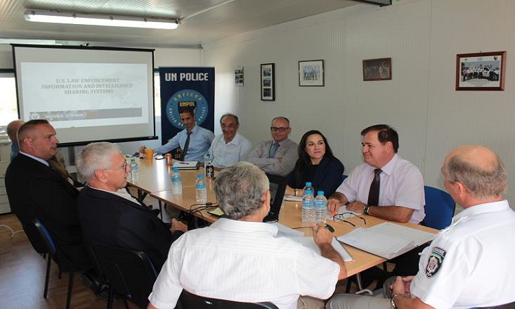 Αμερικανός εμπειρογνώμονας ενημέρωσε για την προσαρμογή ομοσπονδιακών μοντέλων αστυνόμευσης σε μια ενωμένη Κύπρο
