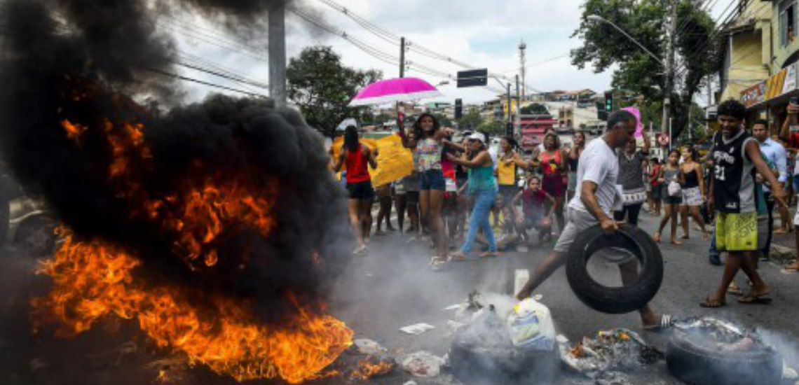 Σε κατάσταση πανικού πολιτεία της Βραζιλίας - Πέραν των 100 οι νεκροί μετά την απεργία των αστυνομικών