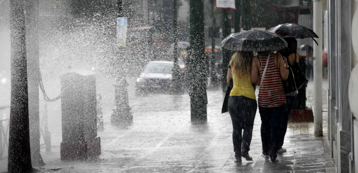 ΚΑΙΡΟΣ: Αισθητή η πτώση της θερμοκρασίας – Πότε προβλέπει βροχές η Μετεωρολογική