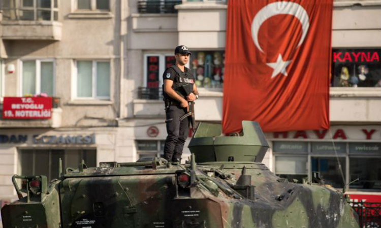 Συλλαμβάνονται ένας ένας οι δικαστές στην Τουρκία