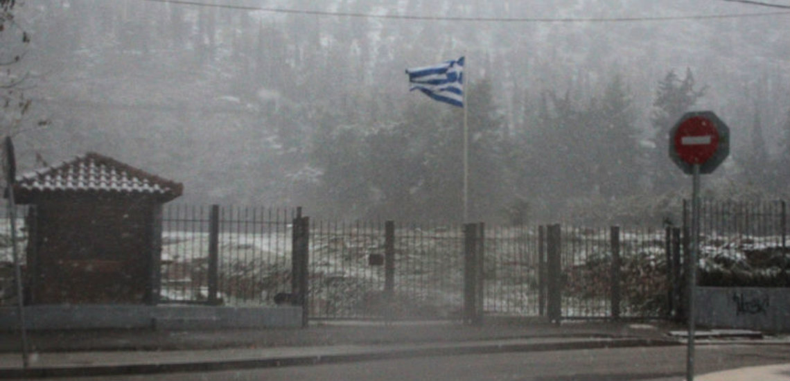 «Πολικές» θερμοκρασίες και χιόνια στην Ελλάδα -Δυο νεκροι λόγω χιονιά - Υπό το μηδέν ολόκληρη η Μακεδονία!