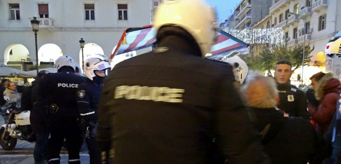 Σκηνές «Φαρ Ουέστ» στο κέντρο της Θεσσαλονίκης με πυροβολισμούς και τραυματίες