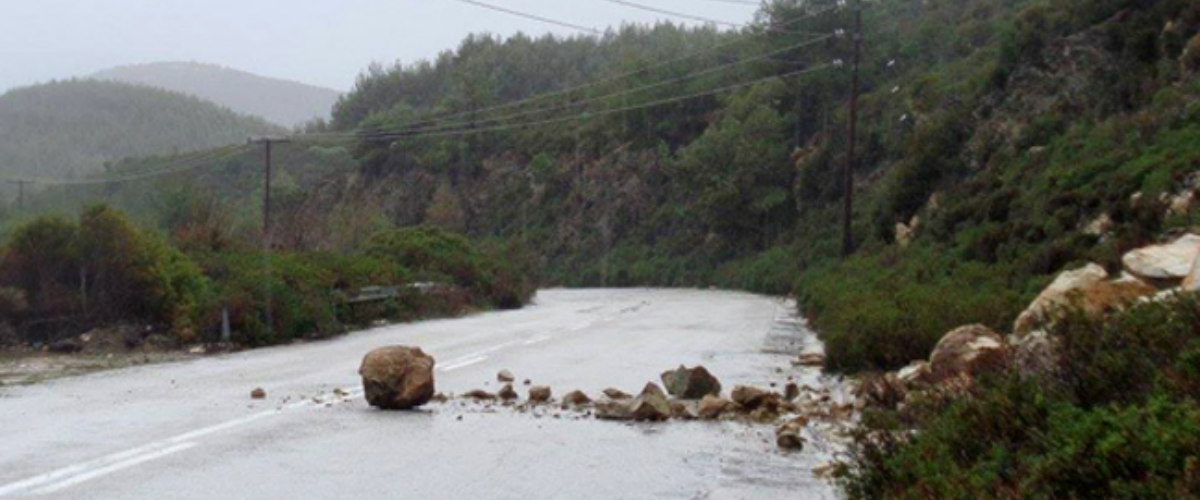 Κατολισθήσεις στο οδικό δίκτυο της Επαρχίας Λεμεσού λόγω των έντονων βροχοπτώσεων