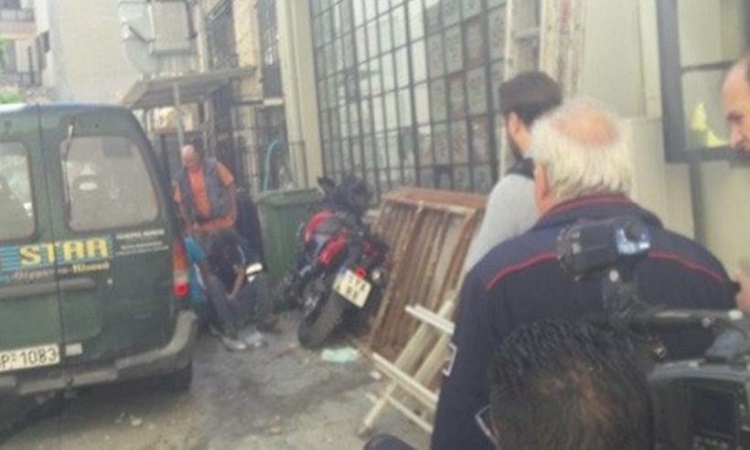 ΕΛΛΑΔΑ: Τρομερό εργατικό ατύχημα - Τέσσερις οικοδόμοι έπεσαν από μπαλκόνι