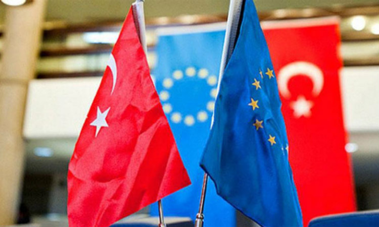 ΕΕ για Τουρκία: Tήρηση του κράτους δικαίου και καταδικάζει την επαναφορά της θανατικής ποινής