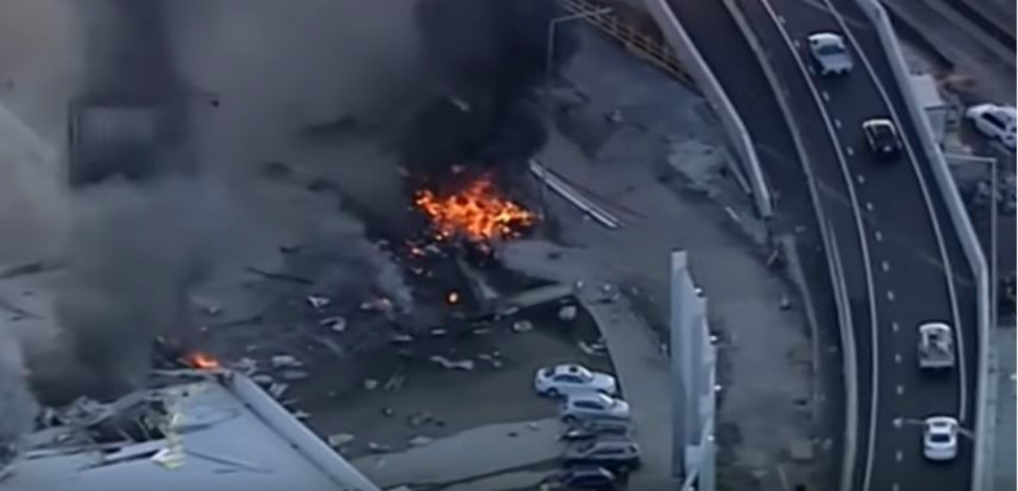 Τραγωδία με αεροσκάφος στην Μελβούρνη: Καρέ – καρέ η στιγμή της συντριβής - VIDEO
