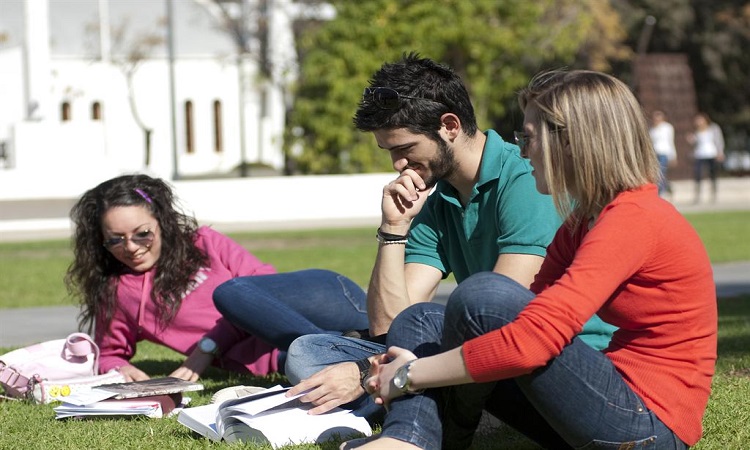 Αυξήθηκαν οι φοιτητές των Πανεπιστημίων κατά 8% - 38,647 είναι οι φοιτητές που σπουδάζουν στην Κύπρο το 2015-2016