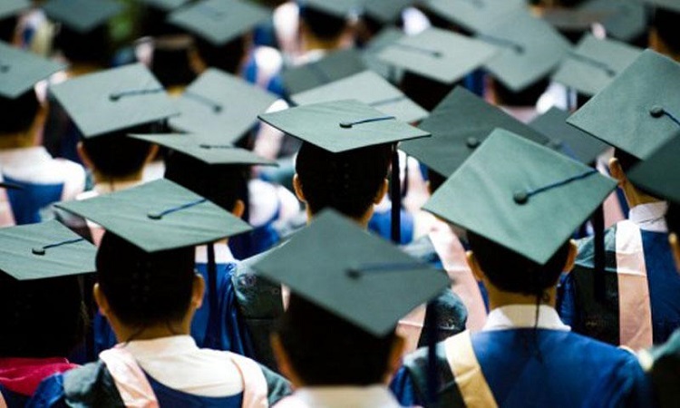 Δόθηκε παράταση για την υποβολή αιτήσεων για Κρατική Φοιτητική Χορηγία για 2015-2016