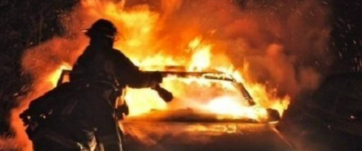 ΛΕΜΕΣΟΣ: Παρανάλωμα του πυρός όχημα – Εκκενώθηκε η πολυκατοικία