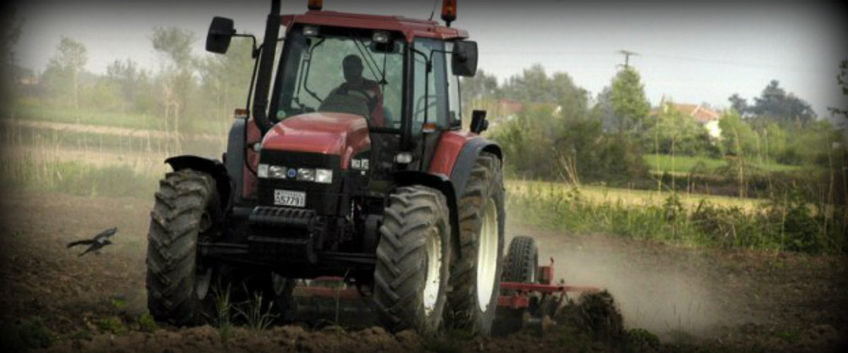 ΦΡΕΝΑΡΟΣ: Γεωργός εγκλωβίστηκε κάτω από γεωργικό μηχάνημα – Στην εντατική με σοβαρά κατάγματα