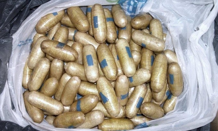 Νιγηριανός κατάπιε 78 «κάψουλες» ηρωίνης βάρους 1,2 κιλών - Ερχόταν από Κένυα