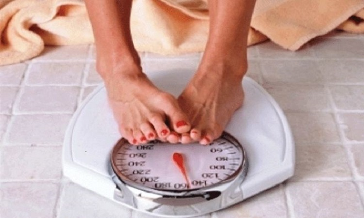 Οι 5 «κακές» πρωινές συνήθειες που προσθέτουν κιλά